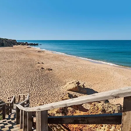 Con Encanto Cerca De La Playa Roche